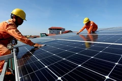 Instan a adoptar mecanismos creativos en experimentación de energía solar y renovable en Vietnam