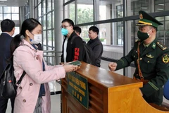 Casi 50 personas pasan por puente fronterizo Vietnam-China tras su reoperación