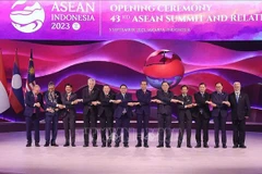 Destacan mensajes de premier vietnamita en 43 Cumbre de la ASEAN