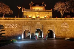 Abren tour nocturno a ciudadela imperial de Thang Long para extranjeros