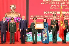 Otorgan Orden del Trabajo al Centro Tropical Vietnam-Rusia