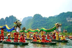 Nutrida participación en festival Trang An 2023