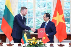 Vietnam concede importancia a relaciones con Lituania