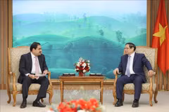 Premier vietnamita recibe al presidente del grupo indio Adani