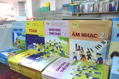 Primer ministro insta a garantizar libros de texto y maestros para nuevo año escolar