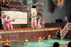 Presentan patrimonios culturales de Vietnam a amigos internacionales 