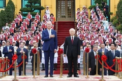 Opinión pública evalúa positivamente visita de presidente de EE.UU. a Vietnam