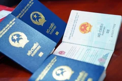 Vietnam realiza proceso de emisión de pasaportes en línea y entrega por correo
