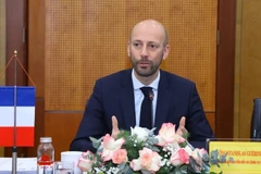 Cooperan Vietnam y Francia en modernización de administración pública