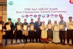 ASEAN honra a escuelas y jóvenes vietnamitas con logros en educación ambiental