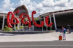 Bali de Indonesia impondrá un impuesto a turistas foráneos 