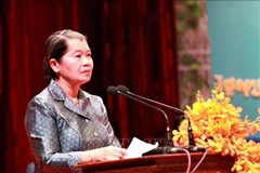 Líder del FPV felicita a recién electa presidenta de organización de masas de Camboya
