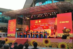 Resalta exposición en Hanoi liderazgo del Partido Comunista de Vietnam