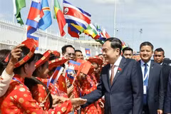 Ceremonia de despedida al presidente de la Asamblea Nacional de Vietnam, Tran Thanh Man, en el Aeropuerto Internacional de Pochentong, en Phnom Penh, Camboya (Foto: VNA)