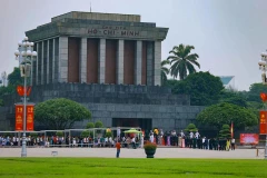 Exposición de más de 300 libros muestra la historia revolucionaria de Vietnam
