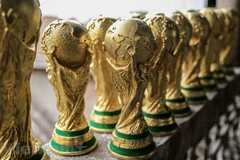 Producen Copa Mundial “hecha en Vietnam” en Bat Trang