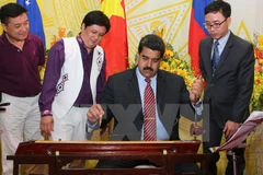  Presidente venezolano Nicolás Maduro concluye visita a Vietnam