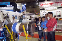 Inauguran exposiciones de industria auxiliar en ciudad survietnamita