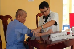 Hanoi honra a empresas y hombres de negocio destacados
