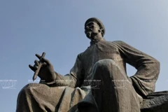 Buscan preservar legado de Nguyen Du mediante educación general