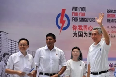 Compromete Singapur realizar sucesión de poder con cautela