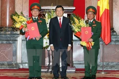 Ascienden a rango de general a dos jefes castrenses vietnamitas