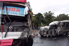 Accidente vial cobra vida de un vietnamita y lesiona otros siete