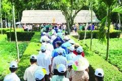Visitantes en Nghe An (Fuente:VNA)