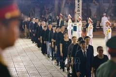 Pobladores rinden homenaje al secretario general Nguyen Phu Trong. (Fuente: VNA)