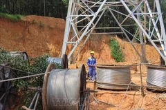 Realizan esfuerzos para completar línea de transmisión de electricidad desde Laos a Vietnam. (Fuente: VNA)