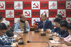 En la reunión entre la delegación vietnamita con el Partido Comunista de la India (Fuente: VNA)