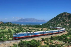 Vietnam por mejorar transporte intermodal ferroviario