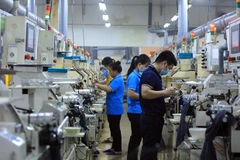 Lento poder adquisitivo provoca caída de dos dígitos de exportaciones de Vietnam