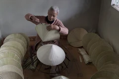 (Video) El sombrero Non bai tho