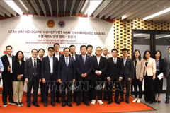 El ministro de Relaciones Exteriores de Vietnam, Bui Thanh Son, asiste a la inauguración de la Asociación Empresarial de Vietnam en Corea del Sur (BAViK). (Fuente:VNA)
