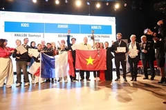 El equipo vietnamita de deportes mentales logró resultados sobresalientes en el Campeonato Mundial de Lectura Rápida y Mapas Mentales de 2024 y en el Campeonato Mundial de Memoria de este año (Fuente: Periódico Thanh Nien)