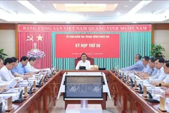 La Comisión de Inspección del Comité Central del PCV bajo la presidencia de su jefe Tran Cam Tu propuso disciplinar a funcionarios del Ministerio de Transporte (Fuente: VNA)
