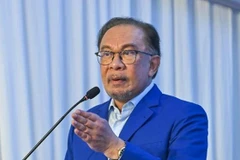 Malasia trabaja para reducir deuda y déficit fiscal