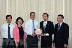 Refuerzan cooperación entre Ciudad Ho Chi Minh e Intel