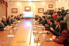 Incentivan cooperación entre localidades de Vietnam y Rusia