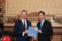 Promueve Ciudad Ho Chi Minh cooperación con Alemania en agricultura de alta tecnología 