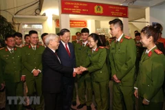 Máximo dirigente político de Vietnam felicita a fuerzas policíacas por el Tet 2019