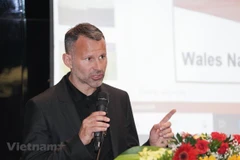 Realiza destacado exfutbolista Ryan Giggs recorrido por provincias vietnamitas