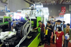 Inauguran Exposición internacional de industrias del plástico y del caucho en Vietnam