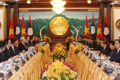 Vietnam y Laos acordaron fortalecer nexos de amistad y solidaridad especial