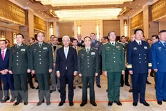 Conmemoran en exterior aniversario 75 de fundación del Ejército Popular de Vietnam