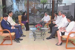 Reciben máximos dirigentes de Cuba a vicepresidenta vietnamita