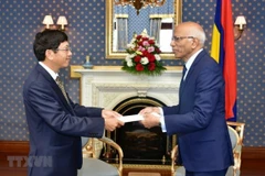 Aspira presidente interino de Mauricio a ampliar la cooperación entre su país y Vietnam