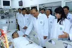 Califica premier de Vietnam a los médicos como “héroes silenciosos”