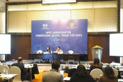 En Hanoi seminario sobre el fomento de comercio digital para empresas pequeñas y medianas